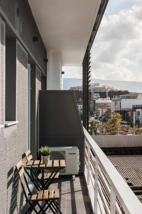 Apartment In Keramikos, Афины Экстерьер фото